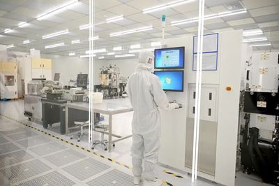 重慶高新區通線投產 首個8英寸MEMS“超級工廠”助力電子科技騰飛